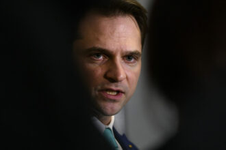 fostul ministru al energiei criza politica sabotaj la adresa economiei si energiei romania este cu cutitul la os 69e9d352dcbd1