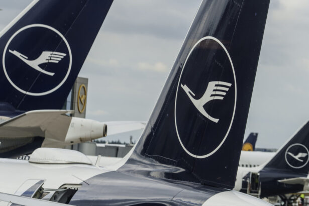 greva la lufthansa cu o zi inainte de paste sute de romani nu stiu daca mai ajung acasa de sarbatori 69d8a8a61b56f