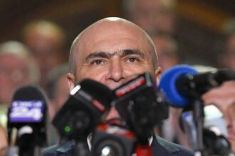 in mod evident da bolojan despre nicusor dan in plina criza politica 69e7606095086