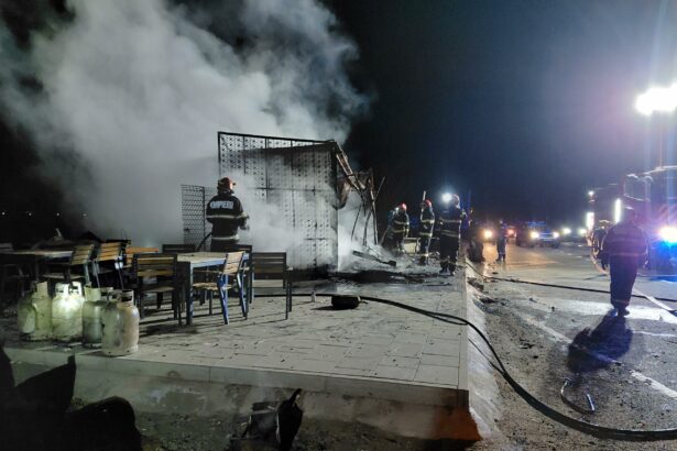 incendiu la un fast food din judetul cluj in miez de noapte 69d9ef9db2870