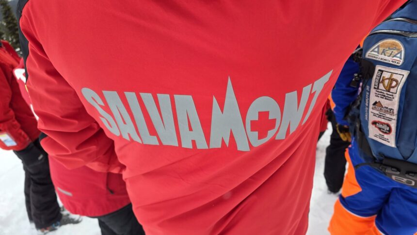 interventie a salvamontistilor in muntii fagaras dupa ce o turista s a accidentat 69dbb9ea7d018