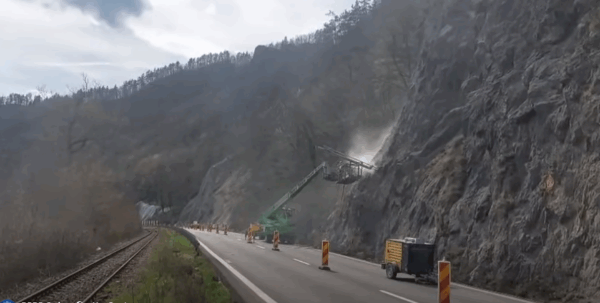 lucrarile pe valea oltului se intrerup de miercuri si se reiau dupa pasti 69d5051f5f4aa