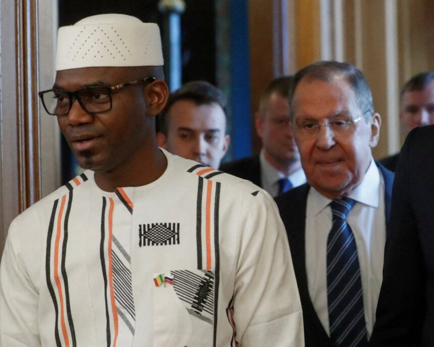 mali defence minister killed amid flurry of insurgent attacks 69ef2d691f058