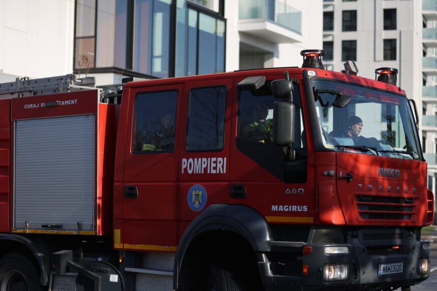 mii de interventii ale pompierilor in weekendul de florii sute de incendii si aproape 4 000 de persoane asistate 69d35115c1284