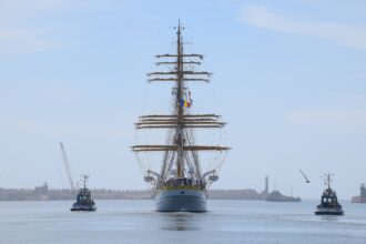 nava scoala mircea pentru 5 luni din portul militar constanta intr un mars international 69de39a5cfe67