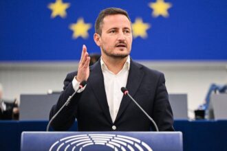 nicu stefanuta oamenii cred ca suntem platiti bine si nu facem nimic 69e1cf7436dbd