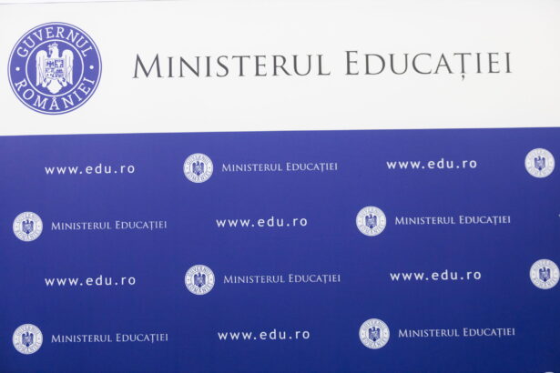 nou set de programe scolare pentru elevii de liceu aprobat de ministerul educatiei 69f37ad752b43