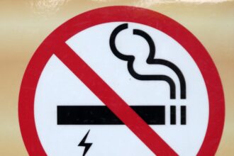 premiera mondiala o tara interzice fumatul unei intregi parti a populatiei restrictia este valabila toata viata 69e888b377a26