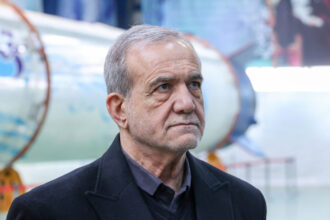 presedintele iranian peste 14 milioane de iranieni si au aratat disponibilitatea de a si sacrifica viata in apararea tarii 69d4c4b2c5175