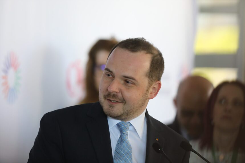 prima zi de concediu medical va fi platita pentru mai multe categorii de pacienti rogobete pentru multi acea prima zi este o alegere imposibila mergi bolnav la munca sau pierzi bani 69e8b8eb8a64b