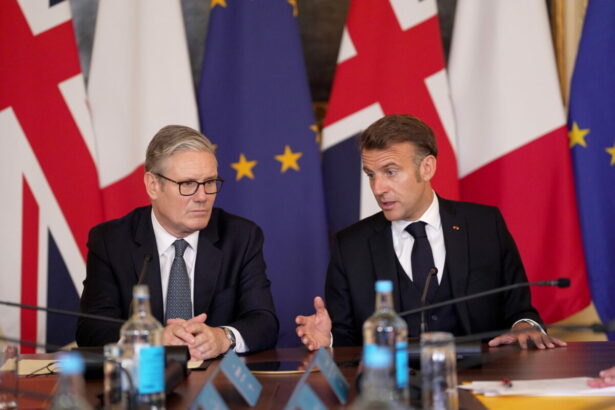 regatul unit si franta vor conduce o misiune militara defensiva pentru protejarea transportului maritim in stramtoarea ormuz ce declara starmer si macron 69e24baab1c73