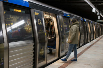 revolta in bucuresti dupa scumpirea metroului peste 11 500 de oameni au semnat deja o petitie 69da4d59e954b