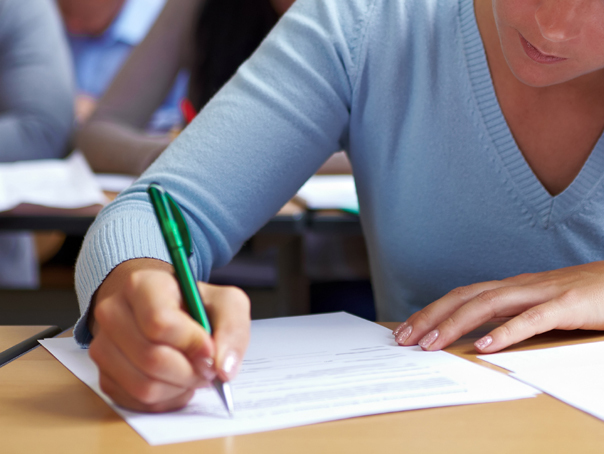 rezultate partiale la simularea examenului de bacalaureat aproape un sfert dintre elevi note sub 5 la limba romana 69cfcc491683c