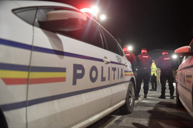 tineri blocati timp de 40 de minute intr un carusel au fost coborati de pompieri 69e59735225d1
