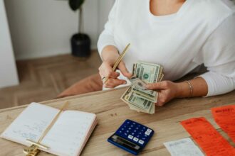 tot mai multi tineri depind financiar de parinti specialistii ajutorul trebuie sa aiba reguli clare 69dbbe98be061