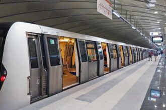 trafic perturbat la metrou dupa ce unei persoane i s a facut rau 69ce6c797d2b8