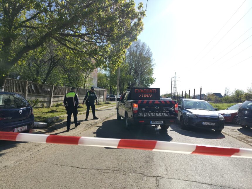 update pagube in galati dupa caderea unor fragmente de drona ruseasca autoritatile au decis evacuarea pe o raza de 200 de metri 69ec9709bb583