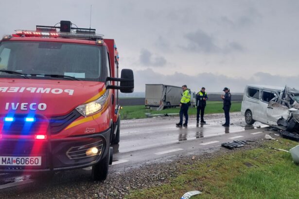 accident rutier pe e85 patru persoane au nevoie de ajutorul medicilor 69ff388d04585