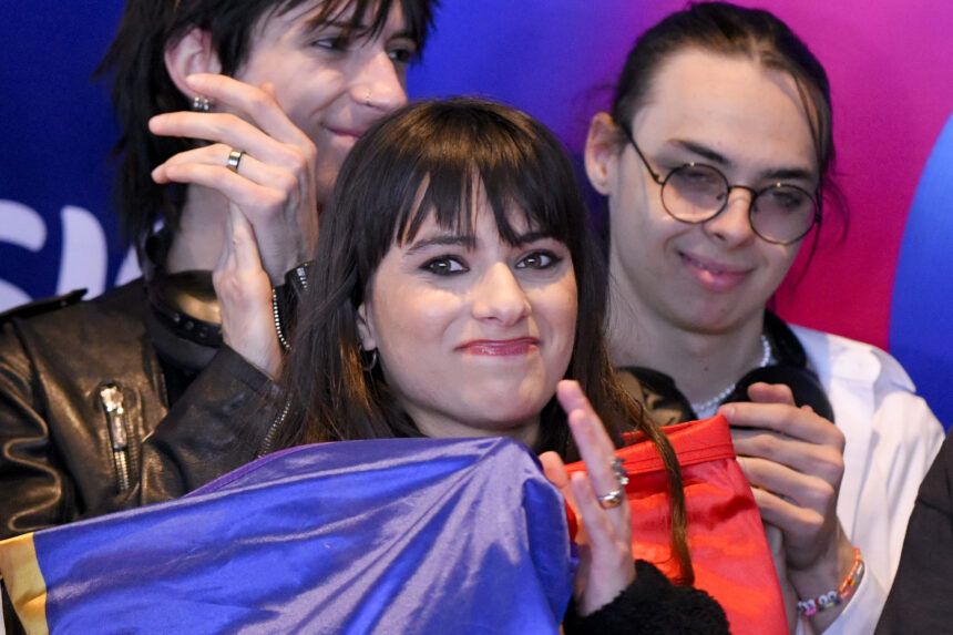 alexandra capitanescu mesaj pentru fanii din republica moldova dupa eurovision nu este normal ca un intreg popor sa fie tras la raspundere pentru decizia celor 7 persoane 6a0b0470668dc