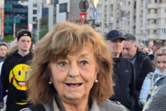 ana blandiana la mitingul de sustinere a lui bolojan nimeni nu are interes ca motiunea sa treaca 69f78b80d0837