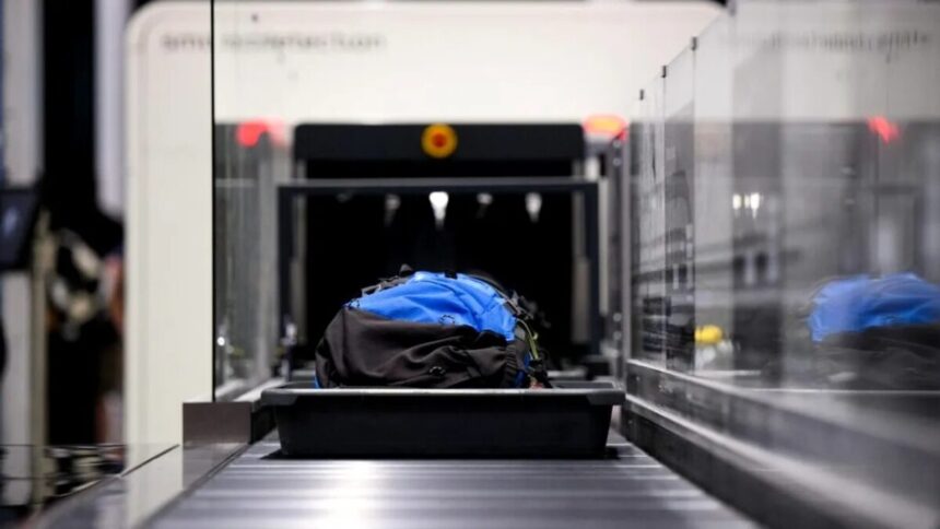 angajatul unui aeroport dezvaluie tertipurile prin care bagajul poate fi recuperat rapid dupa un zbor 69febc543997c
