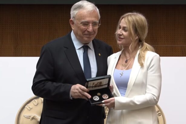 bnr a lansat monedele dedicate marcarii a 50 de ani de la primul 10 perfect din istorie obtinut de nadia comaneci la jocurile olimpice de la montreal 6a1819acd4980