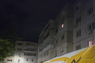 braila o persoana ameninta ca se arunca de la etajul 4 6a14b2ea17be0