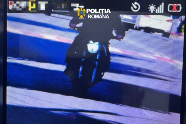 ce pedeapsa a primit un motociclist care a incalcat mai multe reguli de circulatie in timp ce era urmarit de politisti 69ff16c523d51