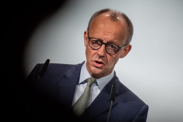 deceniul de aur s a incheiat criza pe cea mai mare piata a muncii din ue germania ingheata angajarile somajul a afectat 3 milioane de persoane pentru prima data in 15 ani 6a0b22e53a36e