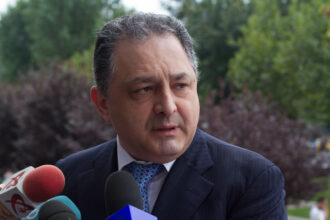 dosarul economatul cu vanchelie inculpat produse mai scumpe de 31 ori decat la furnizor fostul primar ar fi obtinut peste 57 de milioane de lei 6a01a11ce725f
