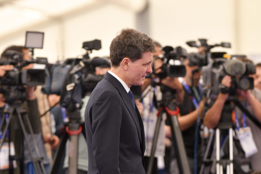 euractiv nicusor dan eroul de ieri al ue este azi un zero in stil maga orchestreaza criza politica a romaniei 6a07a9a408a26