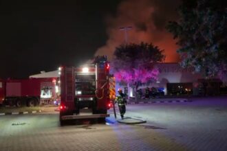 incendiu puternic la un depozit din chiajna pompierii au intervenit cu 15 autospeciale 6a054a877a4de