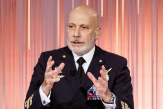 miruta discutie cu presedintele comitetului militar al nato despre importanta strategica a marii negre 69fc634e1500b