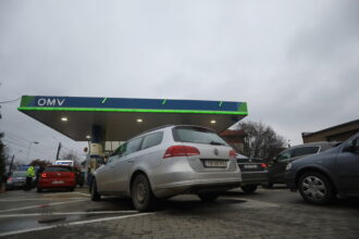 motorina mai scumpa pe drumul spre mare soferii platesc mai mult pe autostrada soarelui decat in alte orase din tara 69f465137b62f