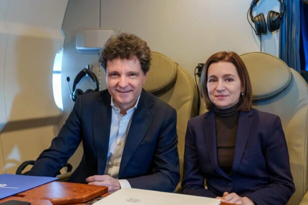 nicusor dan alaturi de maia sandu in drum spre reuniunea comunitatii politice europene de la erevan 69f72b54d4a6a