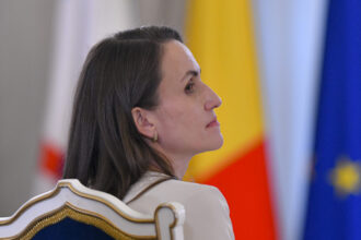 oana toiu despre desecretizarea arhivei diplomatice nu vad cui i ar fi teama de poporul roman decat daca la momentul respectiv l a tradat in vreun fel 69f4bbf07f6f6