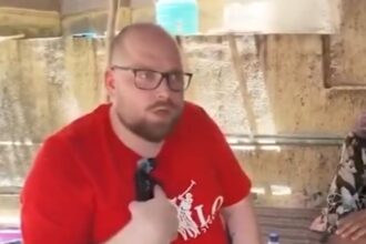 povestea incredibila a unui copil norvegian de 10 ani abandonat de parinti in india pentru a invata sa supravietuiasca 6a1732e7e2d05