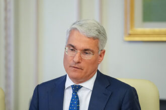 radu oprea il acuza pe dragos pislaru ca l a dezinformat premierul ilie bolojan privind pnrr si pierderea a 200 milioane de euro 69f6f318dd9d7