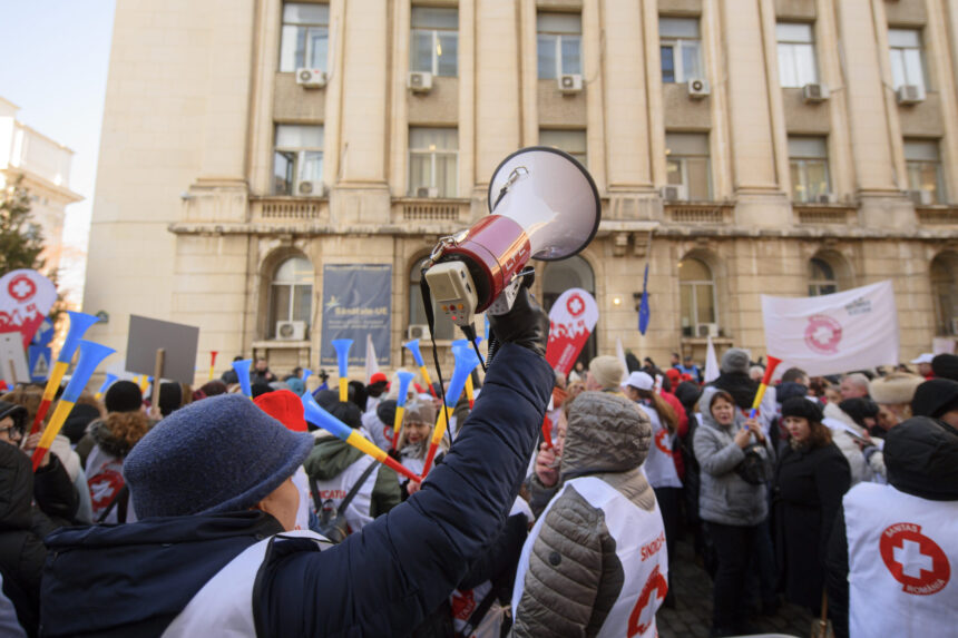 se anunta primele proteste fata de proiectul noii legi a salarizarii forma publicata departe de angajamentele si principiile discutate cu reprezentantii guvernului 6a15d6c1e04ec
