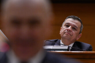 sorin grindeanu sa invatam ceva nu se invarte lumea in jurul unui singur om nimeni nu e mesia renascut un pol de dreapta tine de planul lui ilie bolojan ce variante de guve 69fb2f12c8f76