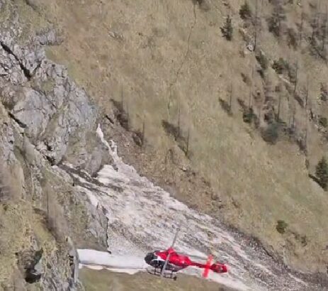 un turist bulgar a cazut 40 de metri intr o prapastie pe valea caraimanului era pe un traseu inchis 6a0b1603e219a