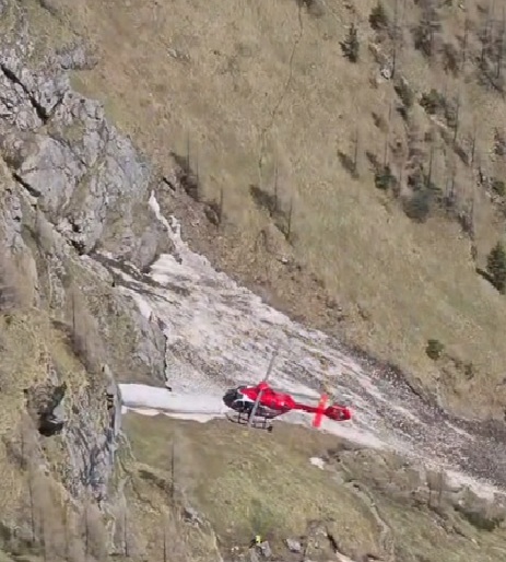 un turist bulgar a cazut 40 de metri intr o prapastie pe valea caraimanului era pe un traseu inchis 6a0b1603e219a