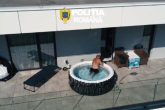 bistrita un cetatean roman stabilit in germania a fost retinut pentru trafic de droguri barbatul a fost ridicat in timp ce se relaxa in piscina 6a3fda3d18a1f