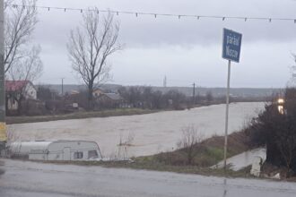 cod galben de inundatii pe rauri din zece judete din tara 6a27d68d13075