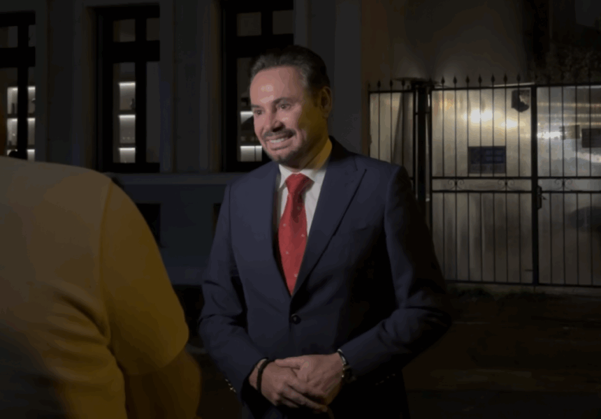 gheorghe falca anunturi despre adrian vestea in fata restaurantului unde a petrecut cu sustinatorii lui bolojan vestea s a autoexclus procedurile ce mai conteaza veti afla de biroul per 6a31be9f27683
