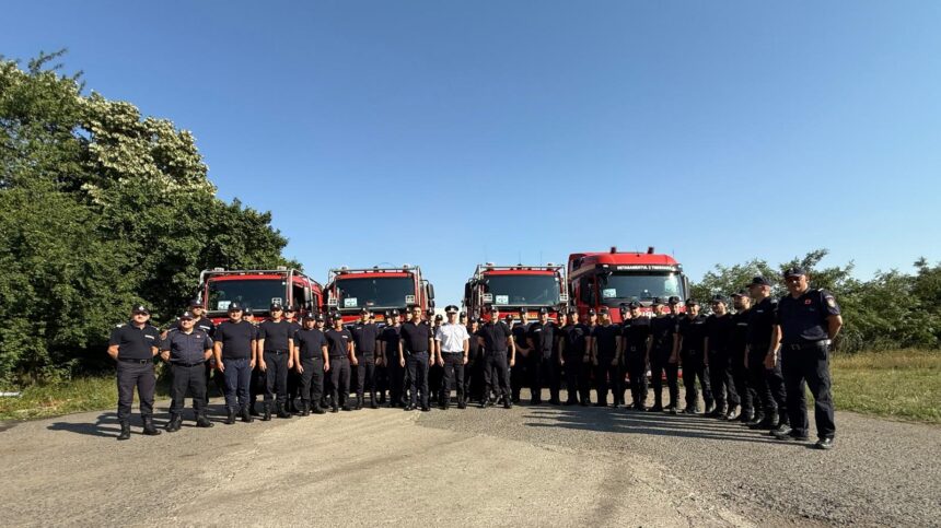 igsu 40 de pompieri romani si mai multe autospeciale vor interveni pentru stingerea incendiilor de vegetatie in franta 6a40c6ec2ce8d