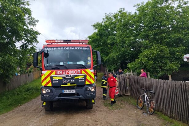 incendiu intr o casa din judetul iasi doi raniti transportati la spital 6a2589374ebe7
