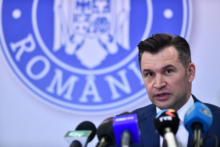 ionut stroe acuza conducerea pnl ca pregateste apropierea partidului de usr si vorbeste despre o tradare a liberalilor 6a40d4141f9b7