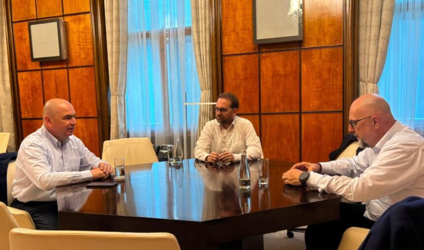 liderii pnl usr udmr se fotografiaza in timpul negocierilor politice dominic fritz de partea corecta a istoriei 6a3c01fa428c7