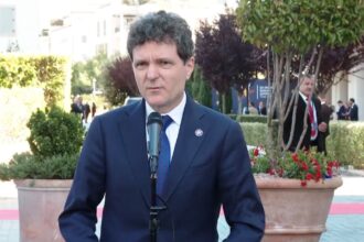 nicusor dan scopul legii salarizarii nu a fost sa crestem salariile pentru toata lumea adoptarea pana la 30 iunie putin probabila 6a22ee6ecda45